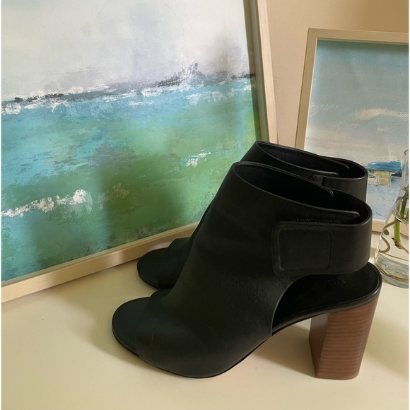 VINCE Faye Leather Bootie 7.5 - Picture 5 of 7